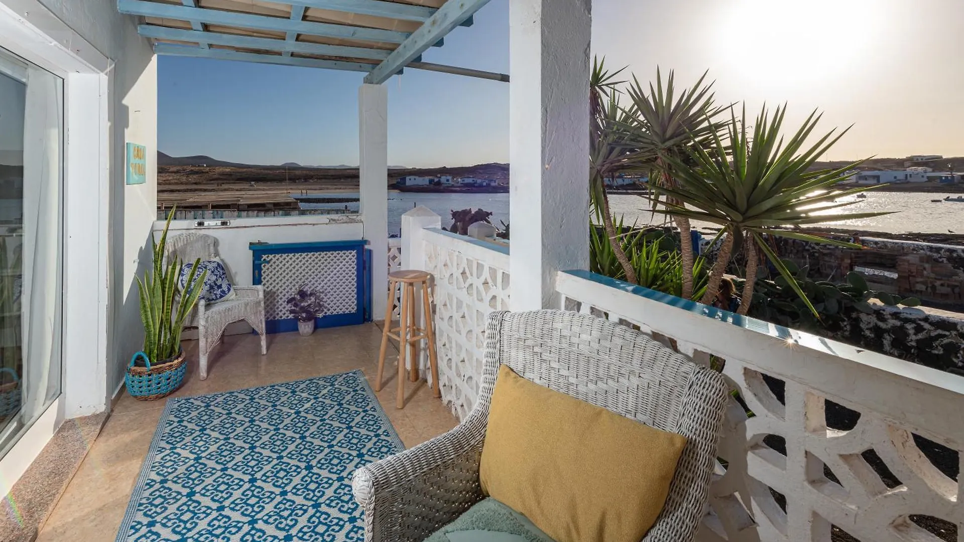 Beachfront Two Bedrooms House Casa Toral Majanicho 0*,  Spain