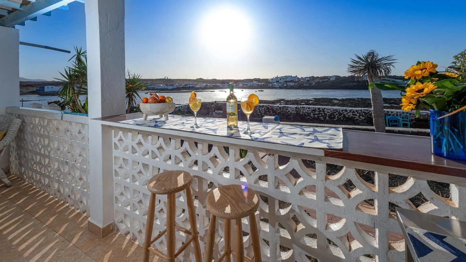 Beachfront Two Bedrooms House Casa Toral Majanicho Spain